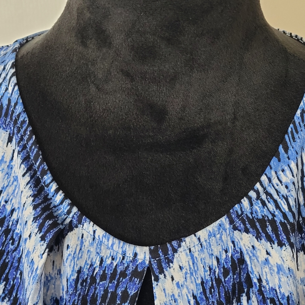 Jones Studio Separate Women Wave Sleeveless Keyhole Neckline Blouse Blue Sz M - Picture 4 of 9